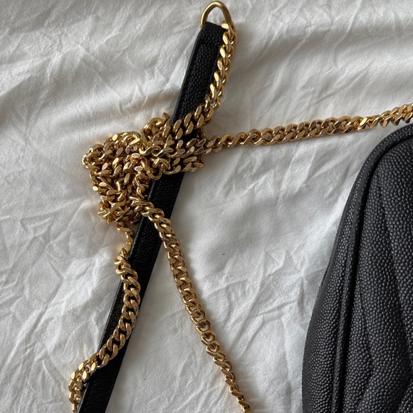 Saint Laurent MINI LOU IN QUILTED LEATHER - Picture 5 of 6